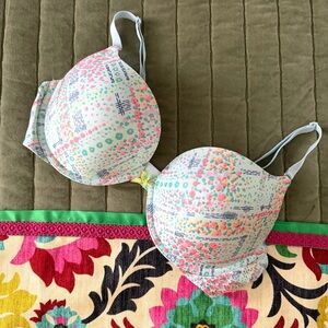 Victoria's Secret Pastel Confetti Print Bra in Mint, Coral & Light Blue 38C euc